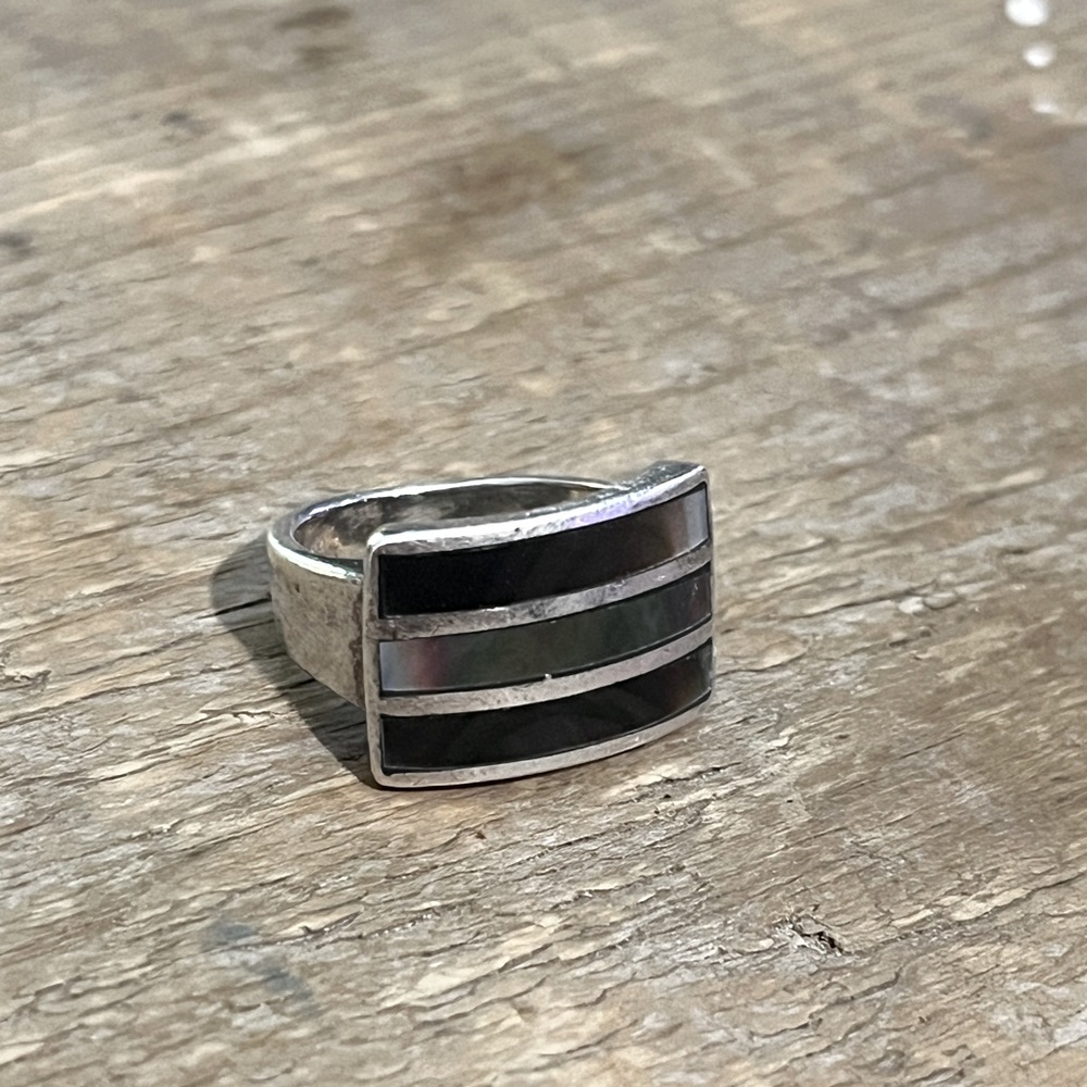 Mother of Pearls and Silver ring